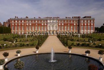 Hampton Court Palace, Gardens & Maze