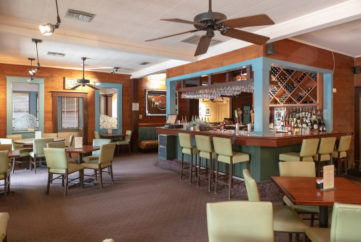 Visit Hyde Park Bar & Grill