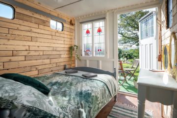 Horse Box Glamping in the Mendip Hills